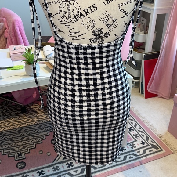 Black and White Checkered Mini Skirt - Picture 6 of 8